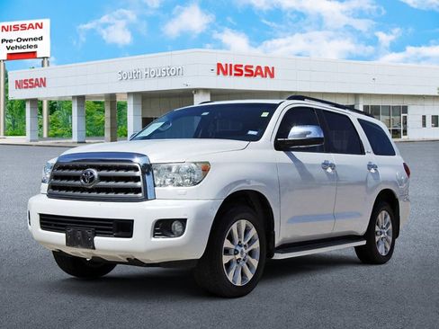 Used 2014 Toyota Sequoia Platinum AWD/4WD image 2