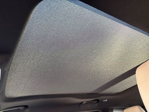 Used 2021 Land Rover Range Rover Velar R-Dynamic S image 44