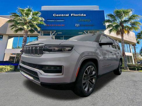 Certified 2022 Jeep Grand Wagoneer Series III w/ Rear Seat Video Group 1 image 9