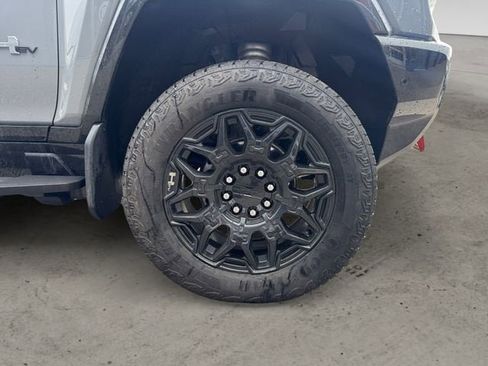 New 2025 GMC Hummer EV 2X w/ LPO, Sport Package image 7