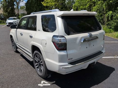 Used 2015 Toyota 4Runner Limited AWD/4WD image 9