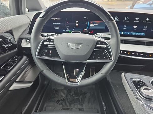 Certified 2025 Cadillac Optiq Sport 2 w/ LPO, Floor Liner Package AWD/4WD image 13