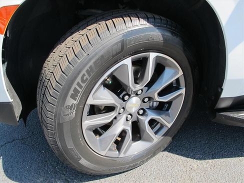 Used 2021 Chevrolet Tahoe LT w/ LT Signature Package AWD/4WD image 18