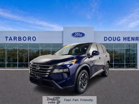 Used 2025 Nissan Rogue SV AWD/4WD image 1