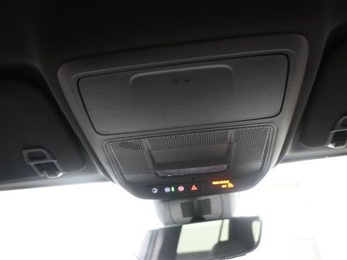 Used 2025 Chevrolet Equinox LT w/ Convenience Package II image 12