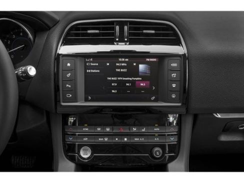Used 2018 Jaguar F-PACE Prestige image 12