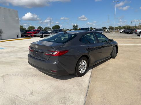Used 2025 Toyota Camry LE FWD image 7