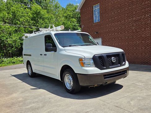 Used 2017 Nissan NV 2500 S w/ Power Basic Package RWD image 3