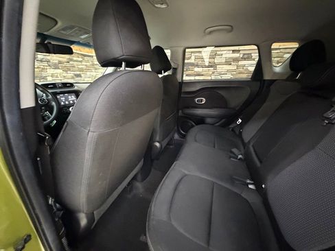 Used 2018 Kia Soul + FWD image 22