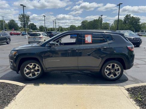 Used 2018 Jeep Compass Limited w/ Navigation Group AWD/4WD image 4