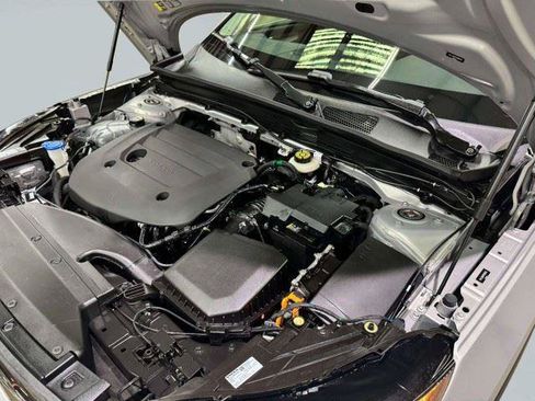 Used 2023 Volvo XC40 B5 Plus w/ Driver Assist Package AWD/4WD image 58