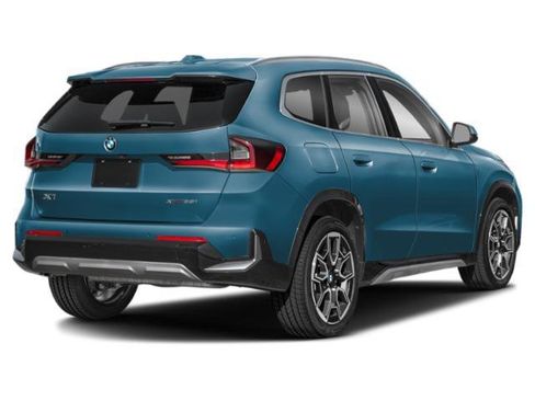 Used 2023 BMW X1 xDrive28i w/ Convenience Package AWD/4WD image 2