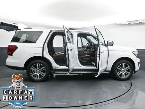 Used 2023 Ford Expedition Limited AWD/4WD image 41