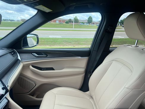 New 2026 Jeep Grand Cherokee Limited w/ Limited Altitude Package RWD image 22