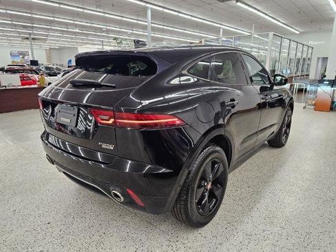 Used 2020 Jaguar E-PACE SE image 4
