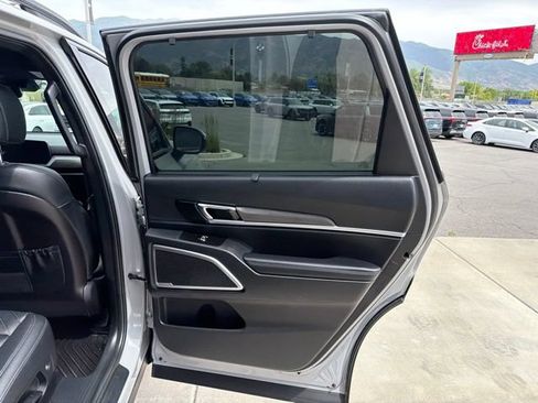 Certified 2025 Kia Telluride EX X-Line AWD/4WD image 33