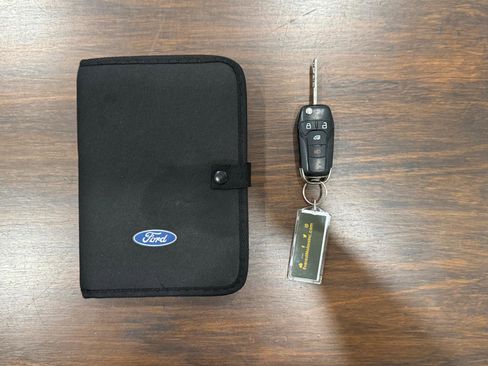 Used 2020 Ford Transit Connect XLT image 48