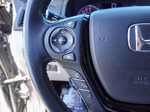 Used 2017 Honda Ridgeline RTL-E image 16