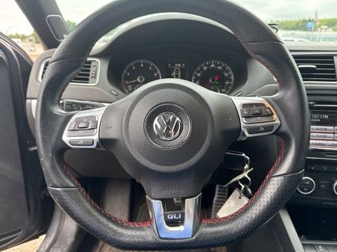 Used 2013 Volkswagen Jetta GLI FWD image 14
