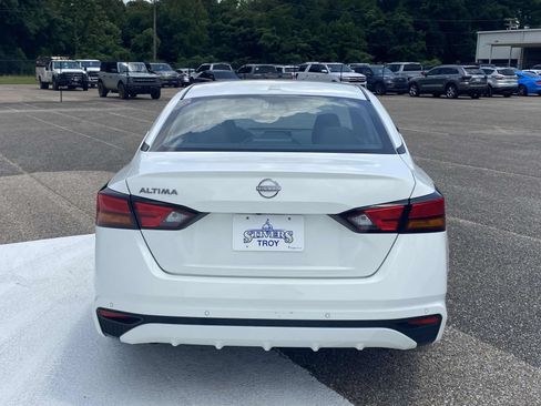 Used 2025 Nissan Altima 2.5 S FWD image 6