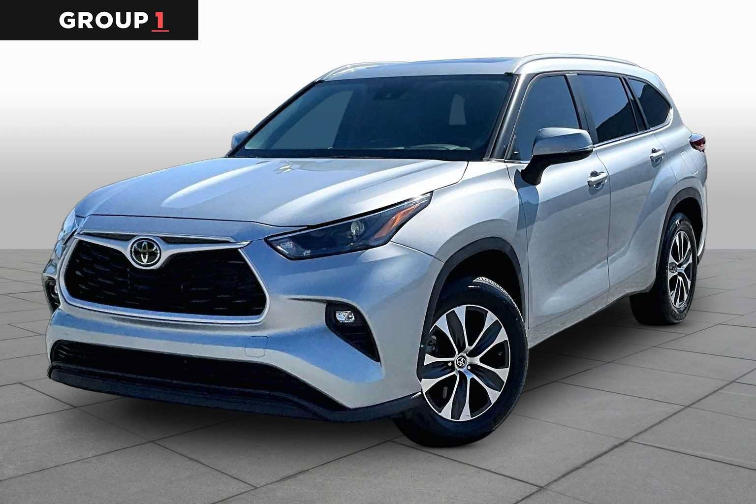 Used 2023 Toyota Highlander XLE FWD image 1