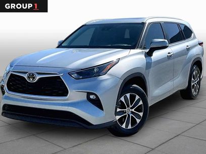 Used 2023 Toyota Highlander XLE
