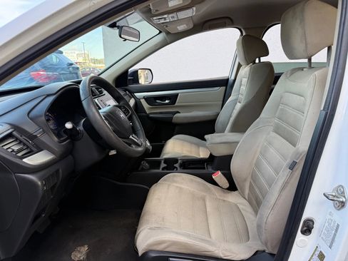 Used 2018 Honda CR-V LX image 2