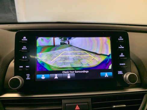 Used 2018 Honda Accord EX-L image 34