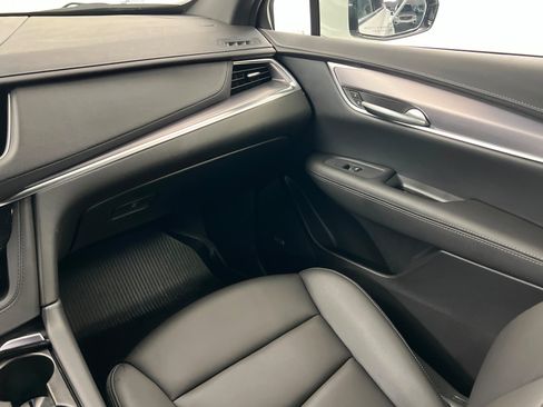 New 2025 Cadillac XT5 Luxury w/ LPO, Floor Liner Package image 11