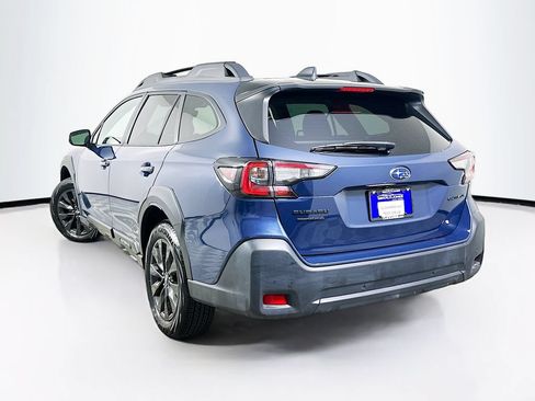 Used 2025 Subaru Outback Onyx Edition AWD/4WD image 6