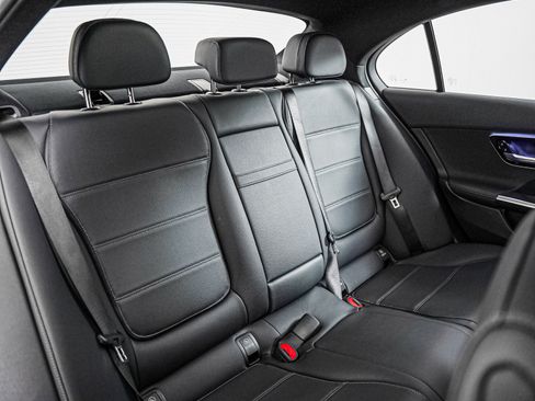 Certified 2026 Mercedes-Benz C 300 4MATIC Sedan image 10