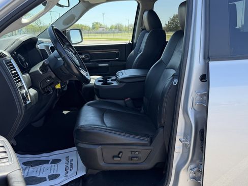 Used 2014 RAM 1500 Laramie RWD image 17