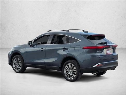 Used 2021 Toyota Venza Limited image 7