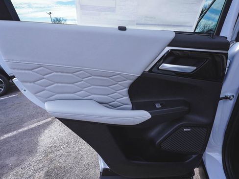 New 2026 Mitsubishi Outlander SEL AWD/4WD image 13