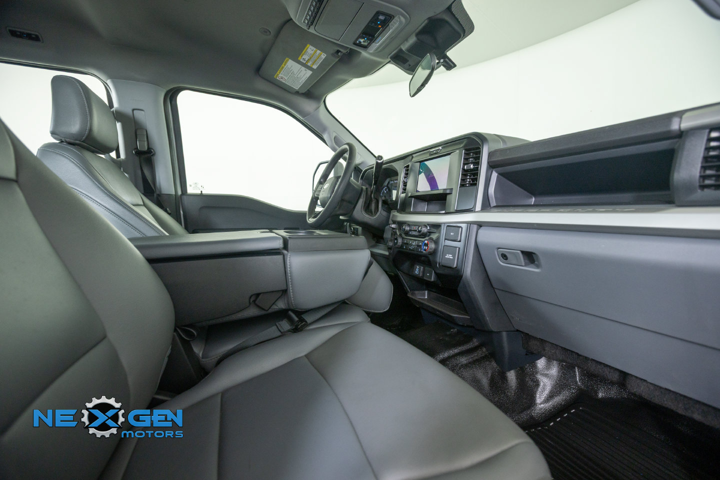 Used 2025 Ford F250 XL w/ XL Chrome Package AWD/4WD image 7