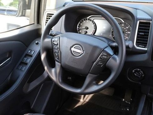 Certified 2022 Nissan Frontier SV AWD/4WD image 22