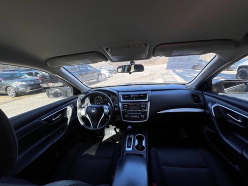 Used 2017 Nissan Altima 2.5 SR w/ Midnight Edition Package image 12