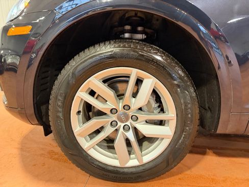 Used 2020 Audi Q5 2.0T Premium w/ Convenience Package image 12
