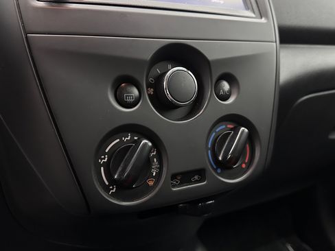 Used 2019 Nissan Versa S FWD image 14