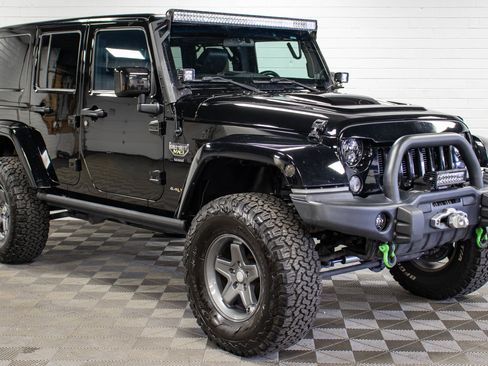 Used 2012 Jeep Wrangler Unlimited Rubicon image 1
