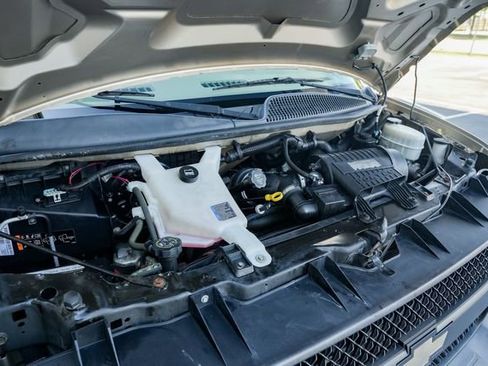 Used 2013 Chevrolet Express 3500 LS image 24