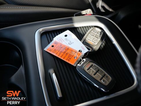 Used 2024 Chrysler Pacifica Touring-L image 29