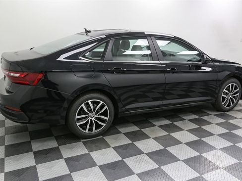 New 2026 Volkswagen Jetta SE image 8