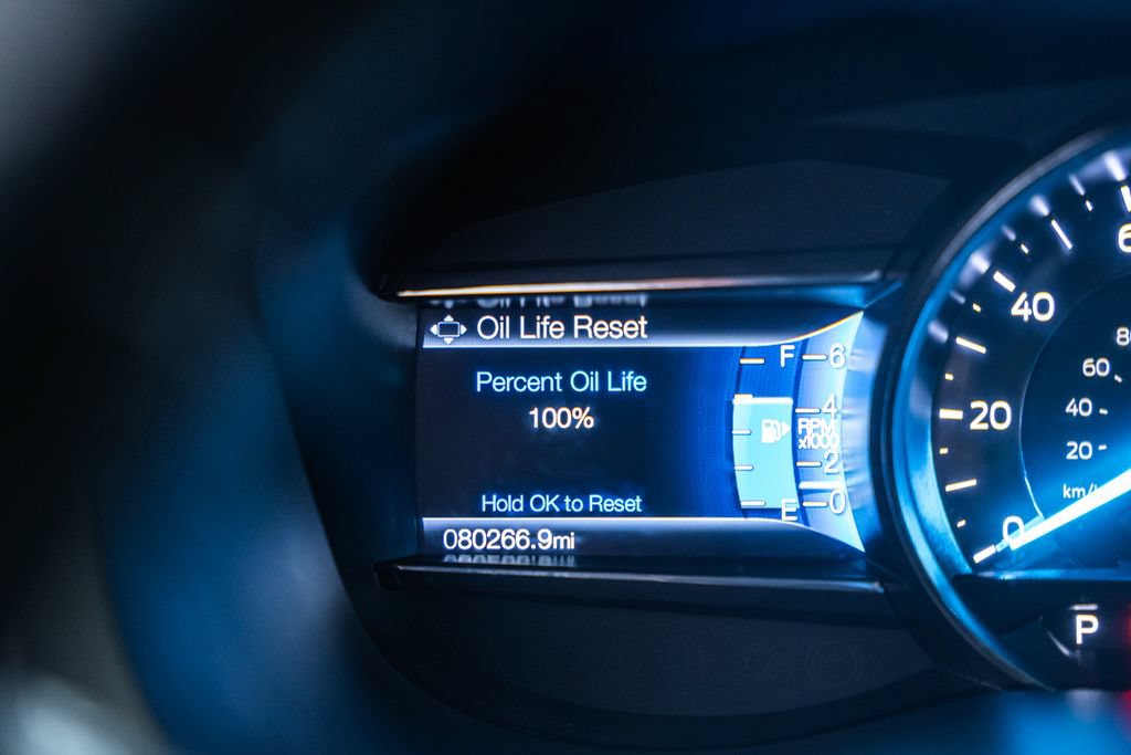 Used 2018 Ford Explorer XLT w/ Equipment Group 202A AWD/4WD image 47