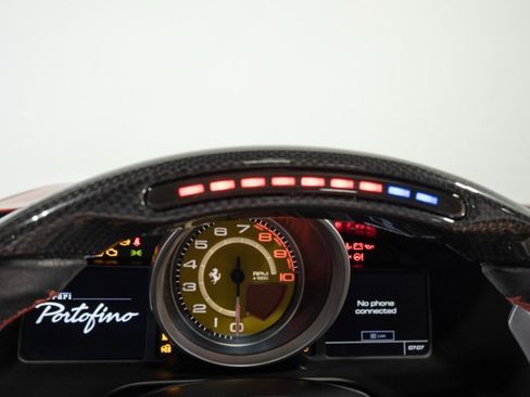 Used 2019 Ferrari Portofino RWD image 27