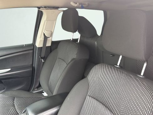 Used 2019 Dodge Journey SE w/ Connectivity Group FWD image 19