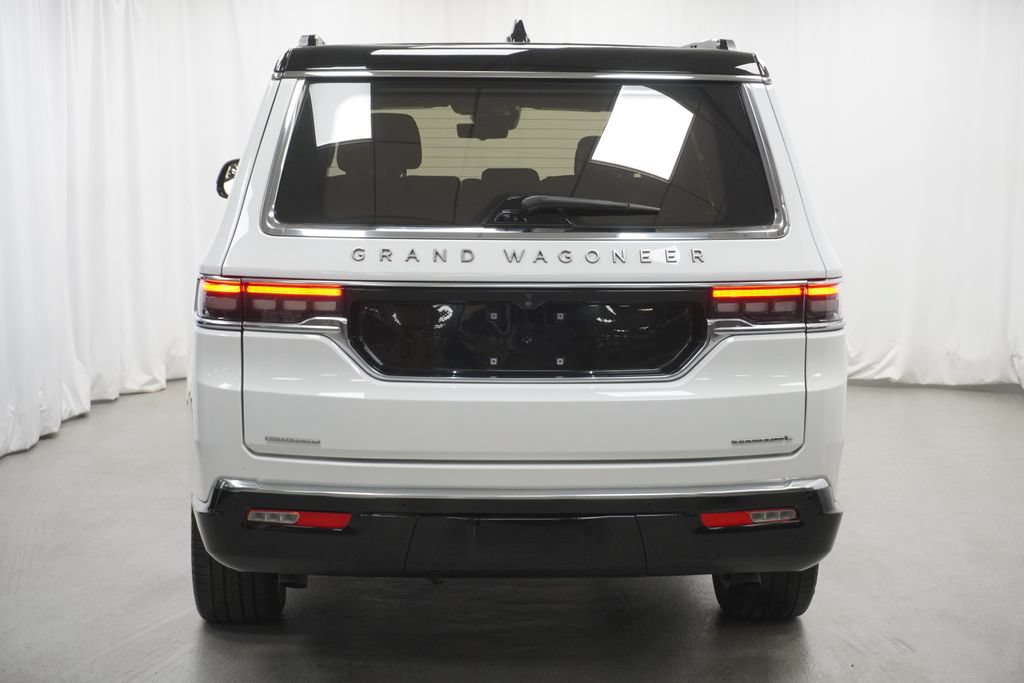 Used 2023 Jeep Grand Wagoneer L Series III w/ HD Trailer Tow Package AWD/4WD image 18