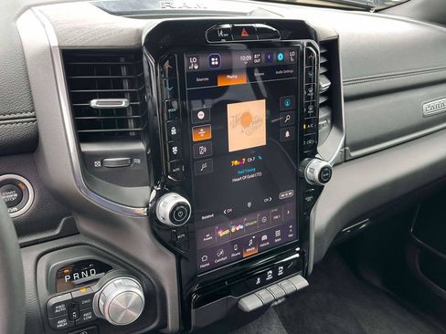 Used 2025 RAM 1500 Laramie AWD/4WD image 21