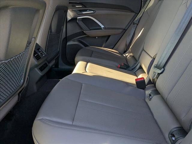 New 2025 Audi Q5 Premium AWD/4WD image 15