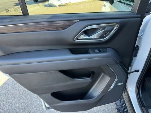 Used 2023 Chevrolet Tahoe Z71 w/ Z71 Off-Road Package image 44